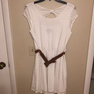 White short sleeve dress with bow back & belt